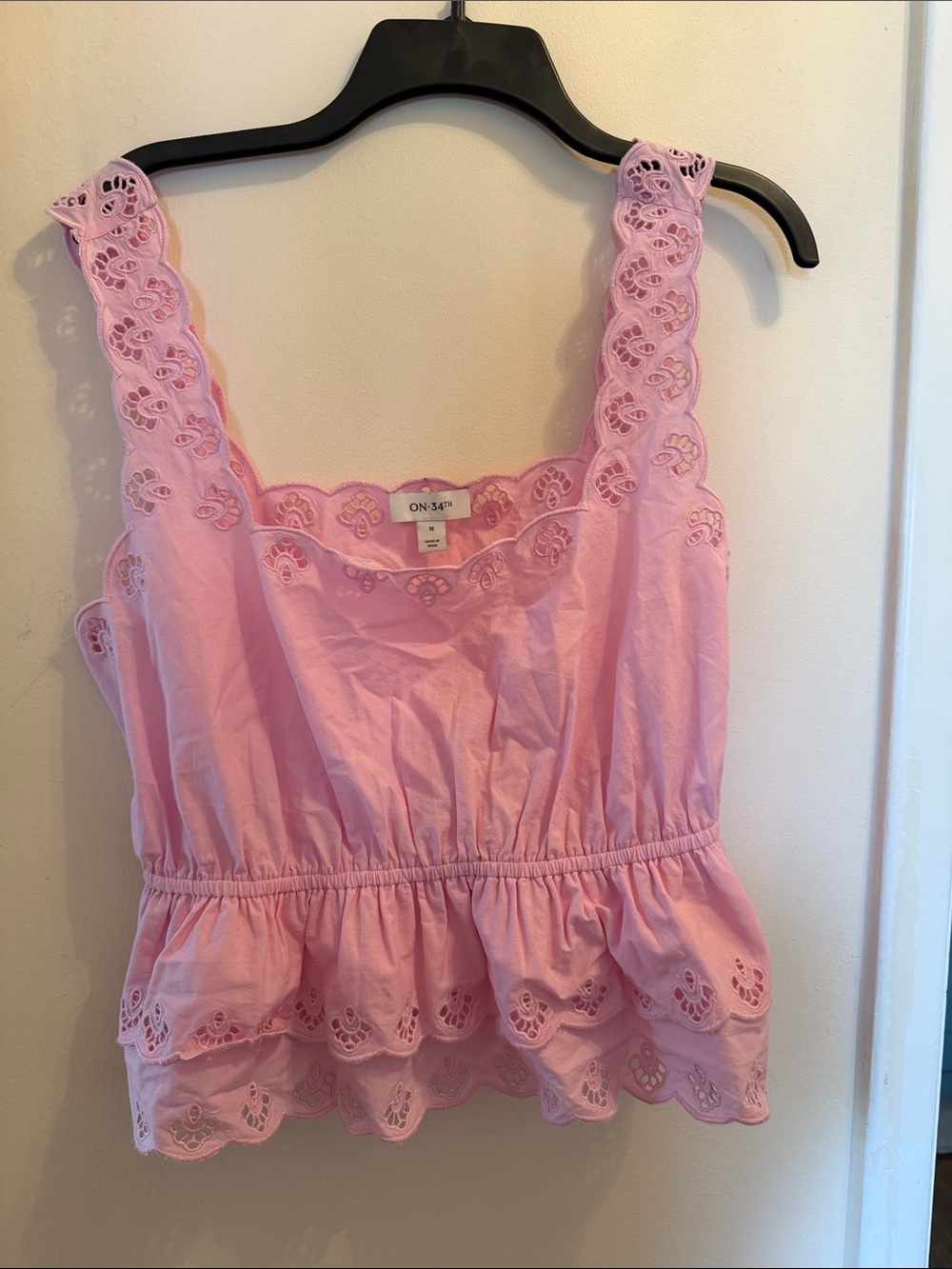 New on34 th Pink Eyelet Ruffle Camisole M